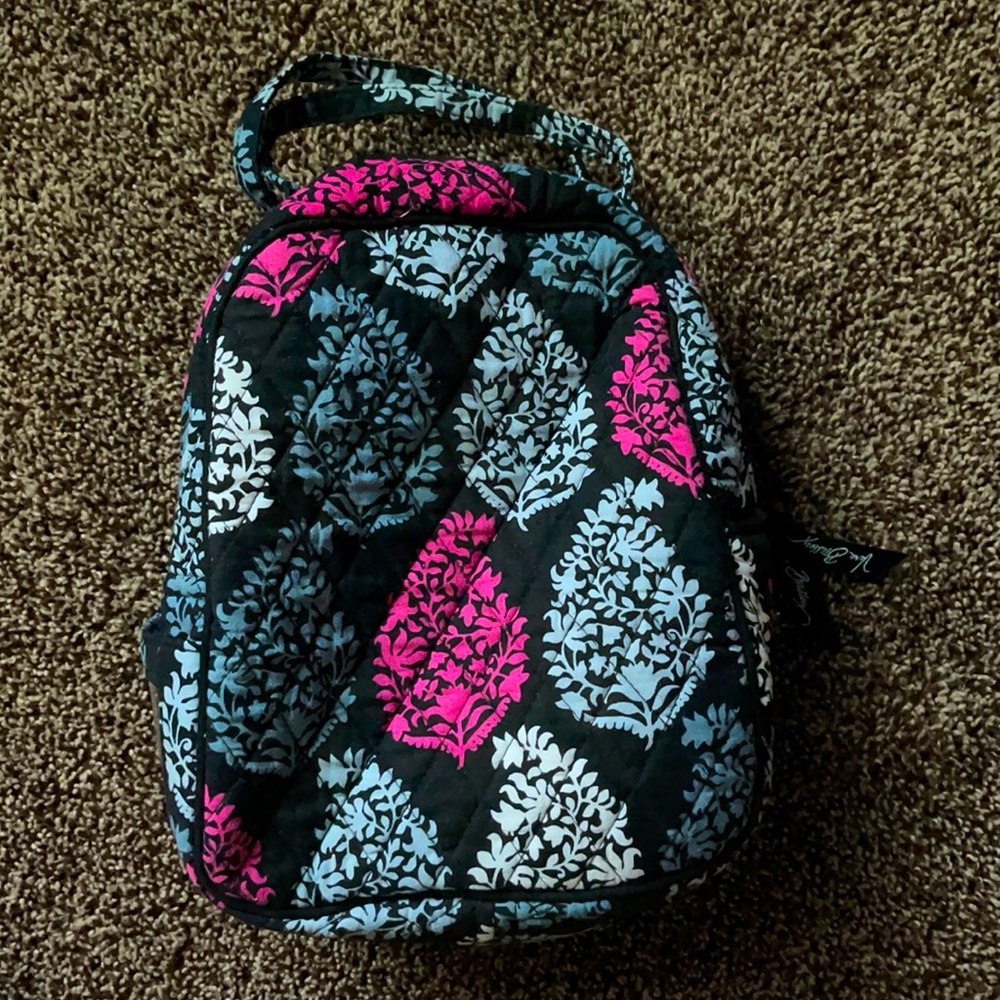 VERA BRADLEY LUNCH BAG!